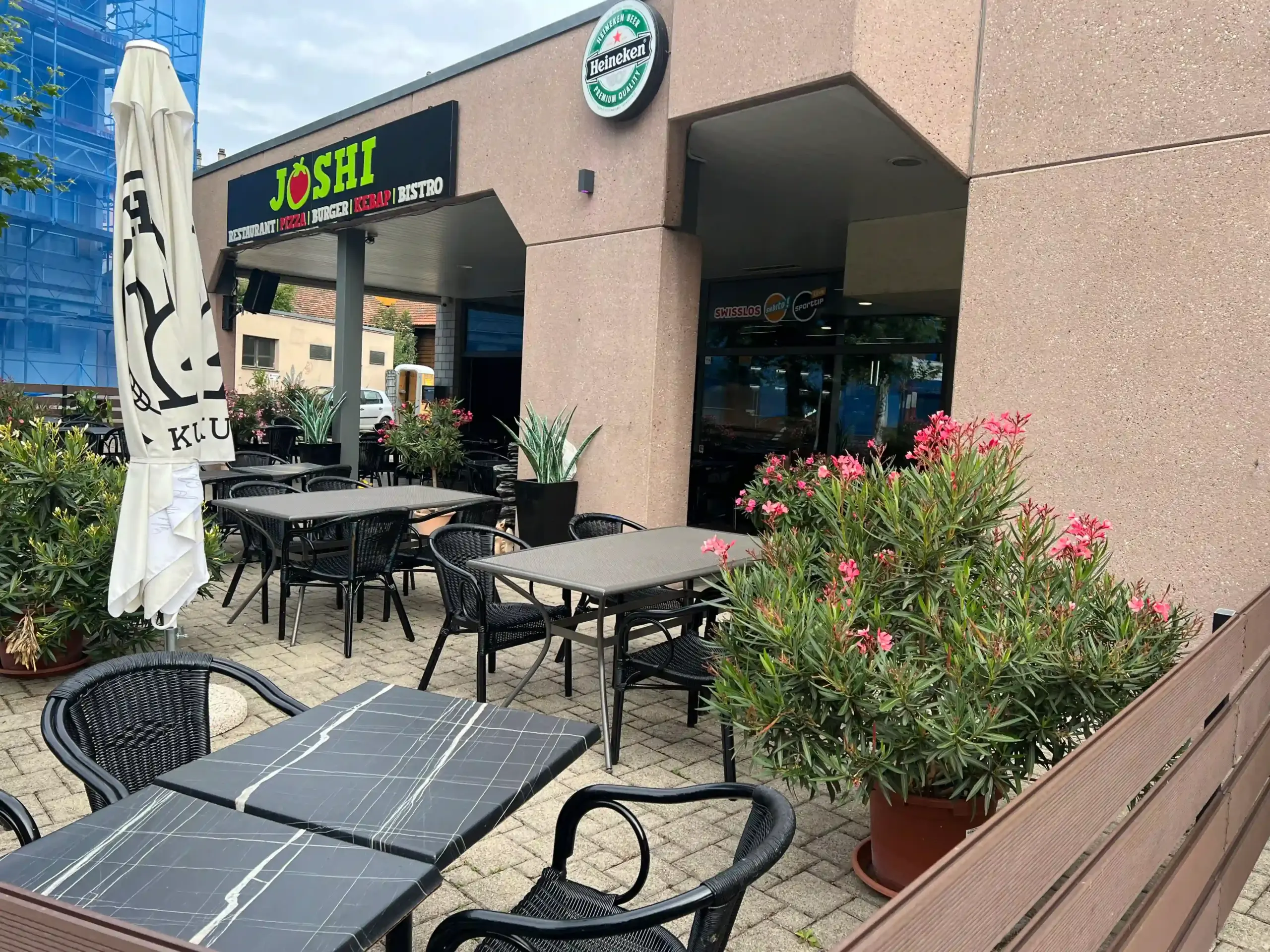 joshi_burger_suisse